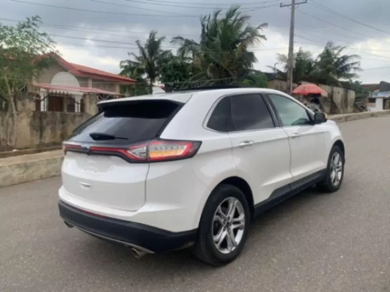 Ford Edge   - 2017