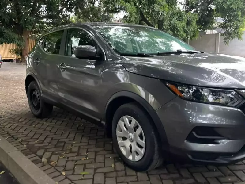 Nissan Rogue   - 2020