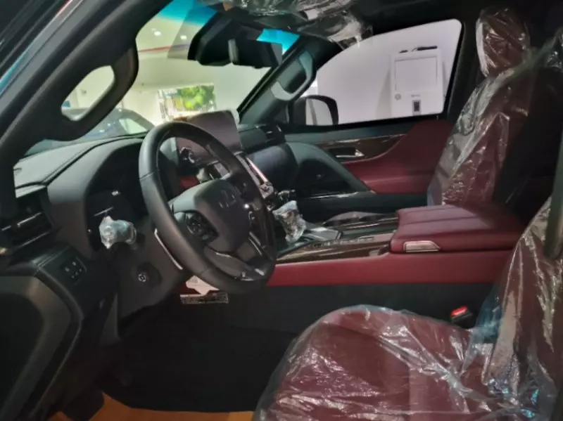 Lexus LX 600   - 2024