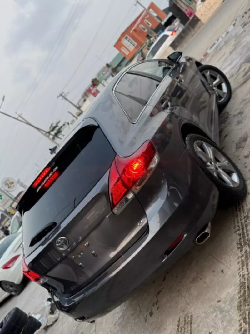 Toyota Venza   - 2014