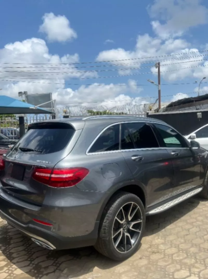 Mercedes-Benz GLC 300   - 2018
