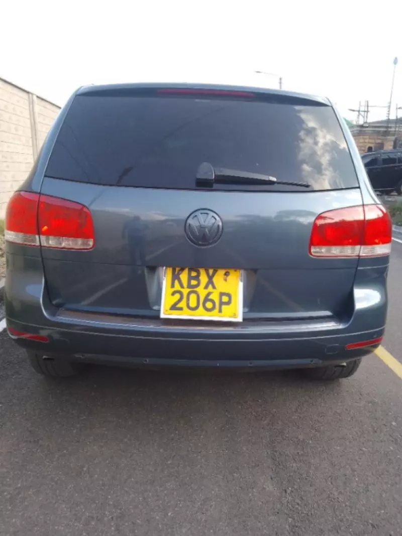 Volkswagen Touareg   - 2006
