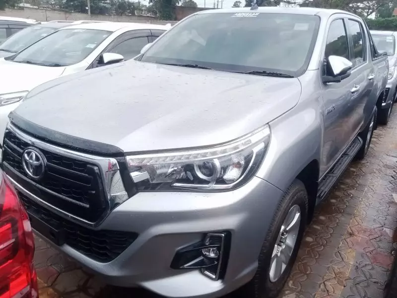 Toyota Hilux   - 2018