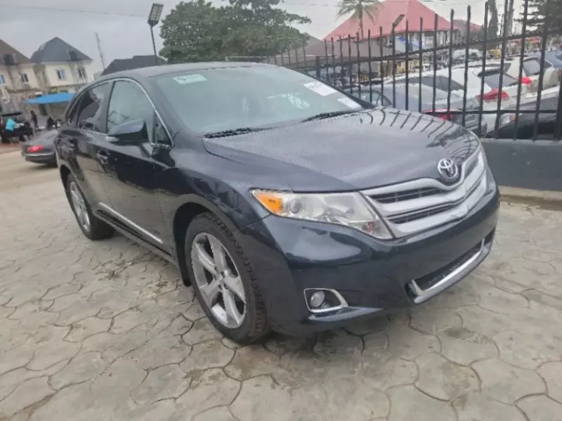 Toyota Venza   - 2013