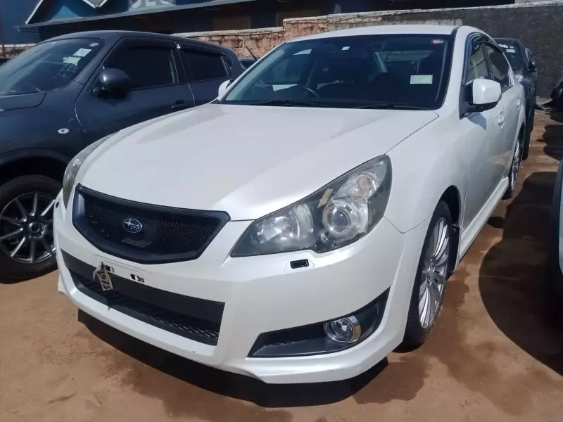 Subaru Justy   - 2011