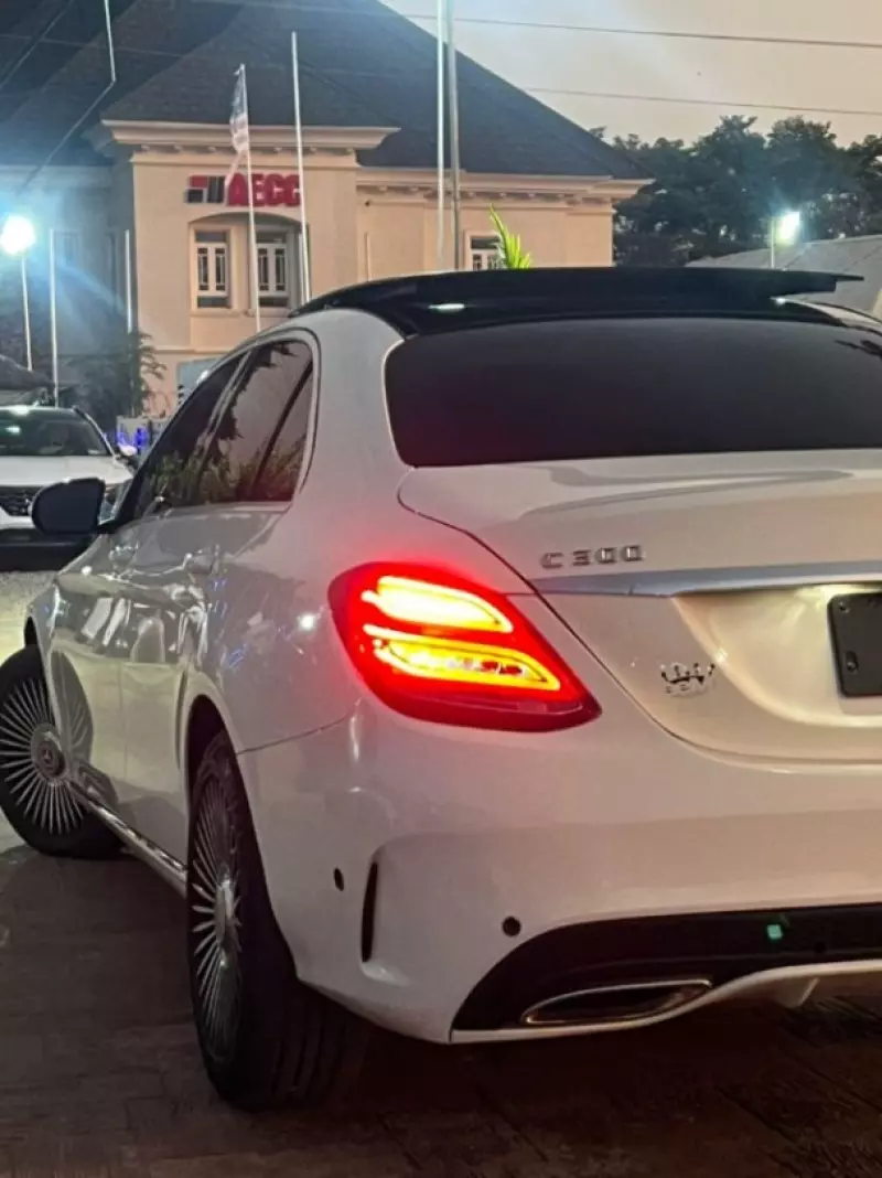 Mercedes-Benz C 300   - 2015