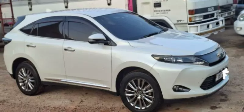 Toyota Harrier hybrid