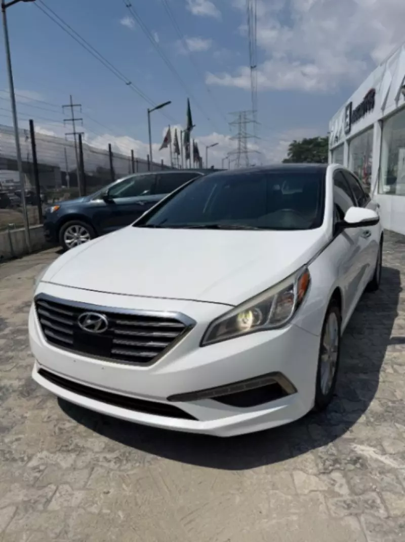 Hyundai Sonata   - 2015