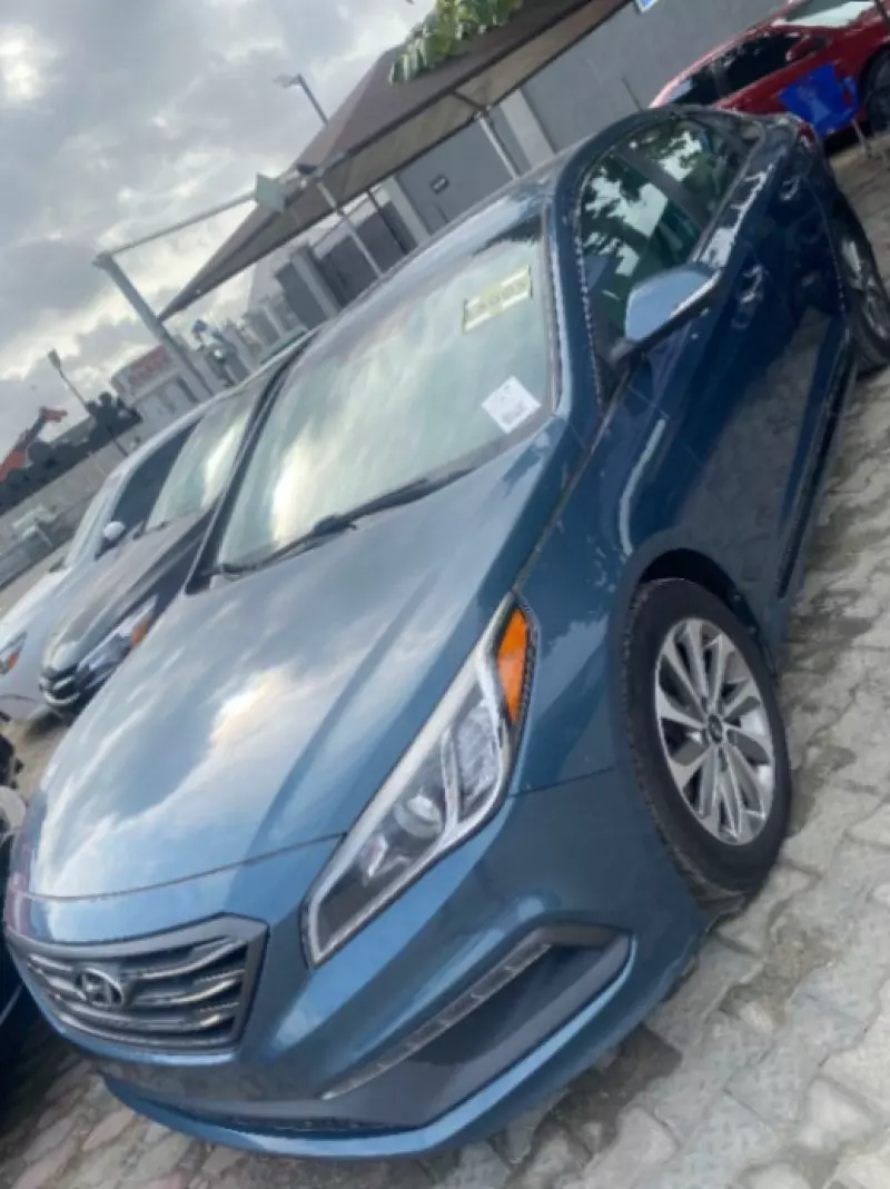 Hyundai Sonata   - 2015