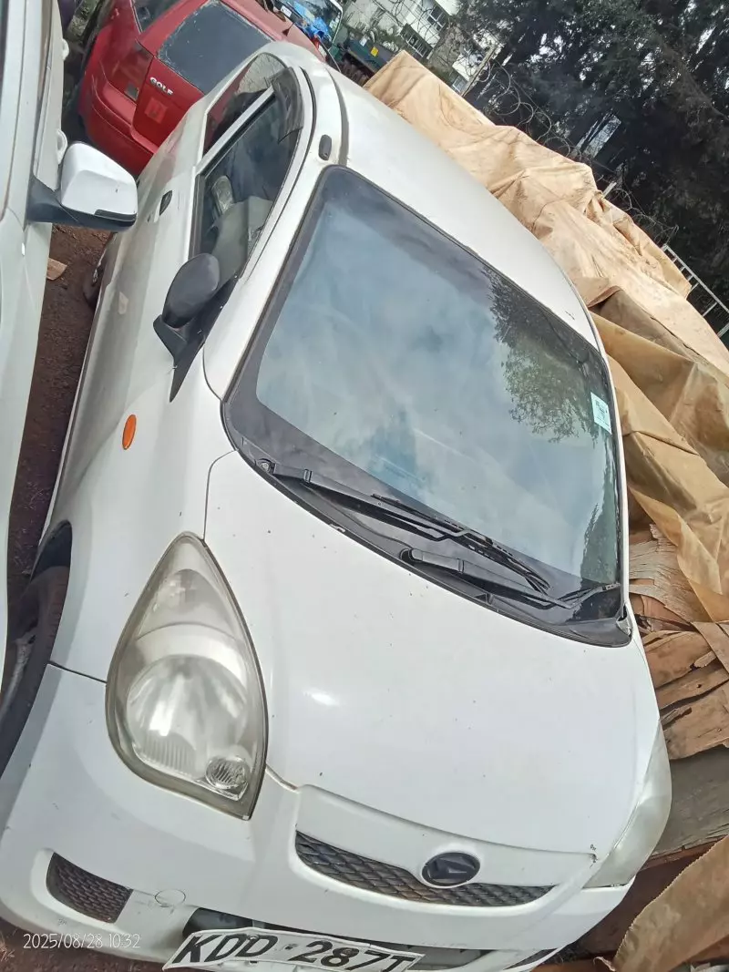 Daihatsu Mira    - 2014