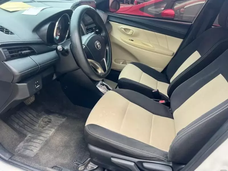 Toyota Yaris   - 2015