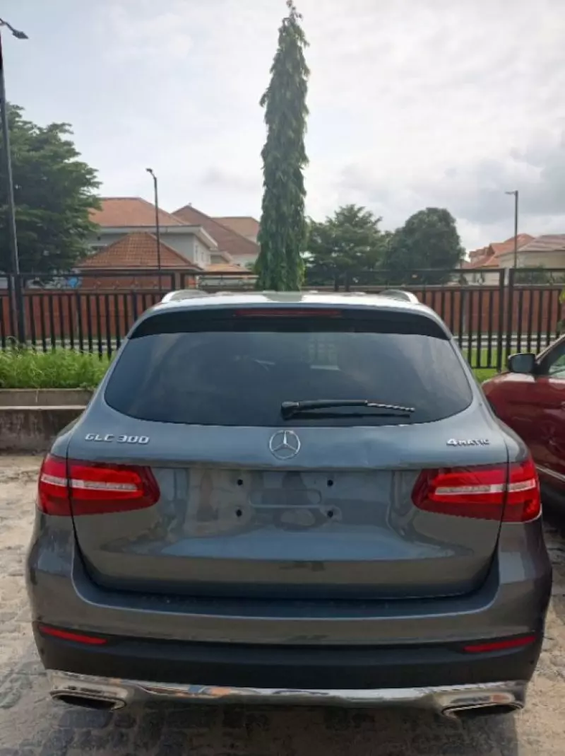 Mercedes-Benz GLC 300   - 2018