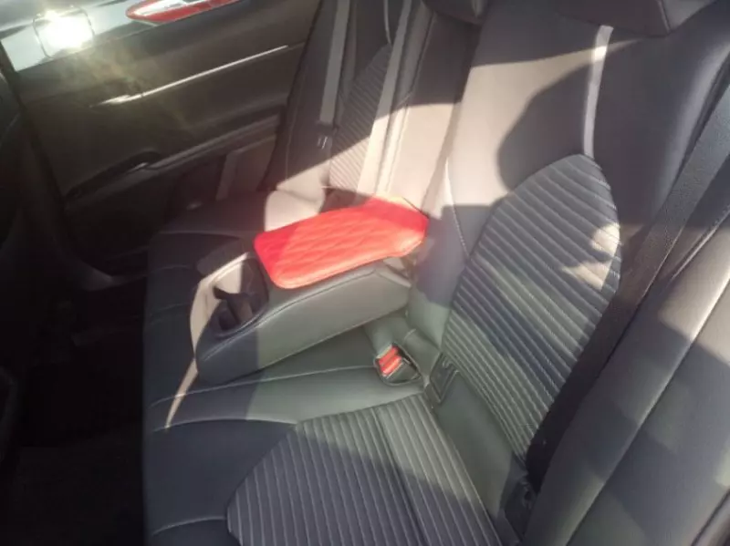 Toyota Camry   - 2019