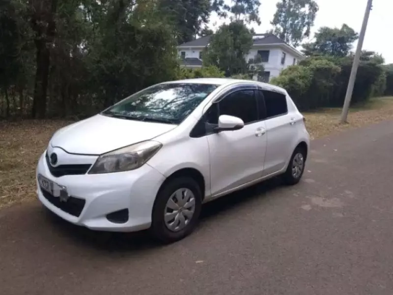 Toyota Vitz   - 2013