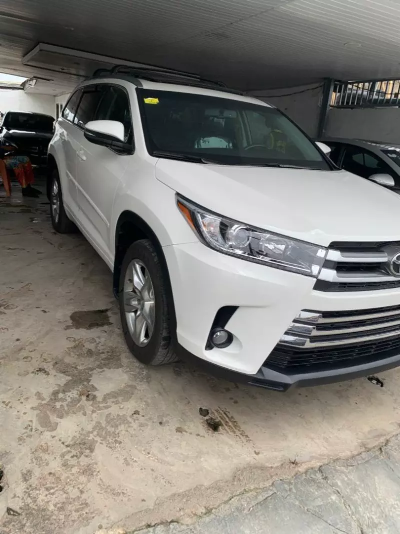 Toyota Highlander   - 2015