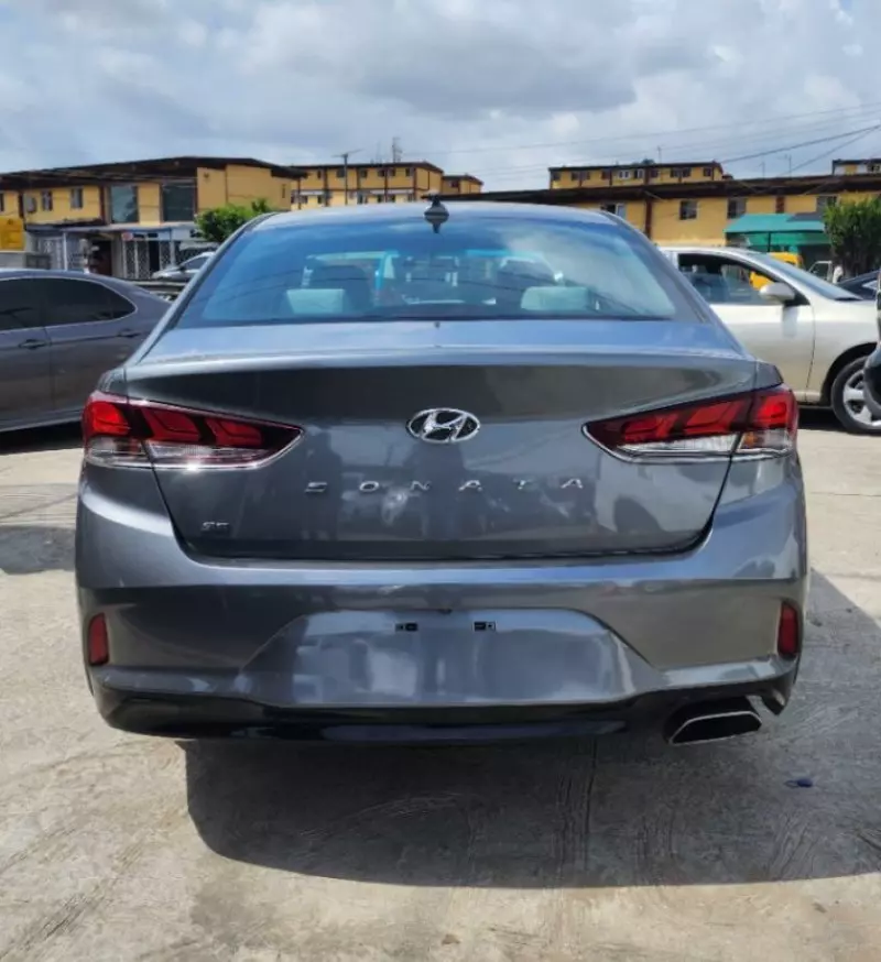 Hyundai Sonata   - 2018