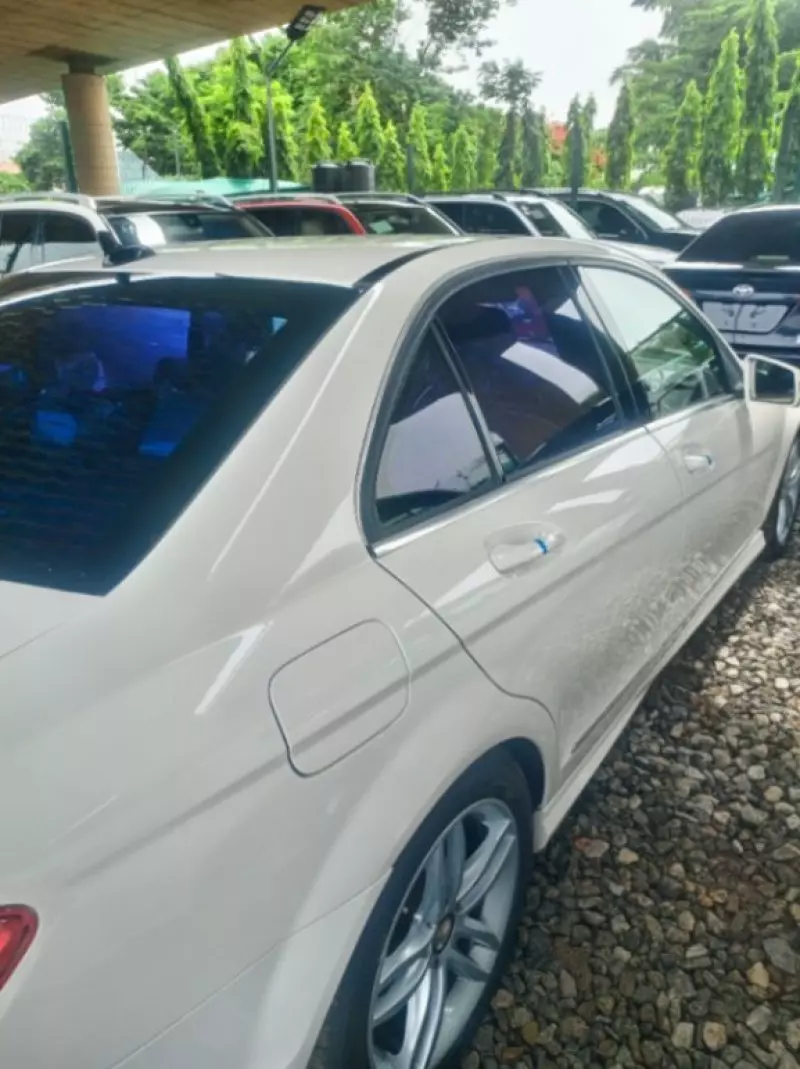 Mercedes-Benz 300   - 2013