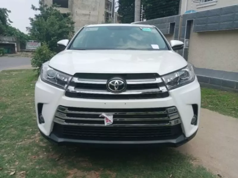 Toyota Highlander   - 2017