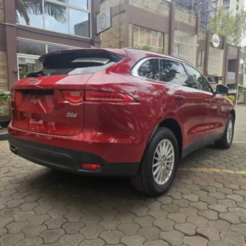 Jaguar F-Pace