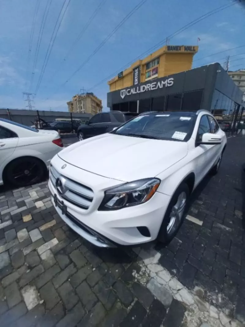 Mercedes-Benz GLA 250   - 2015