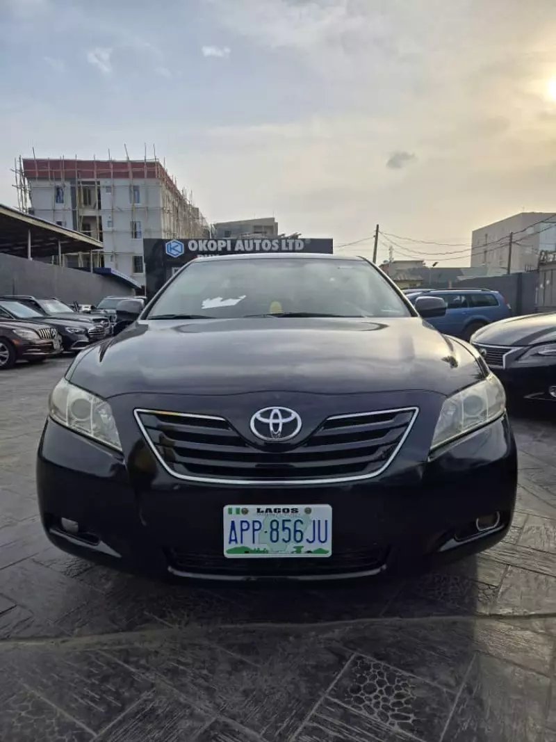 Toyota Camry   - 2007