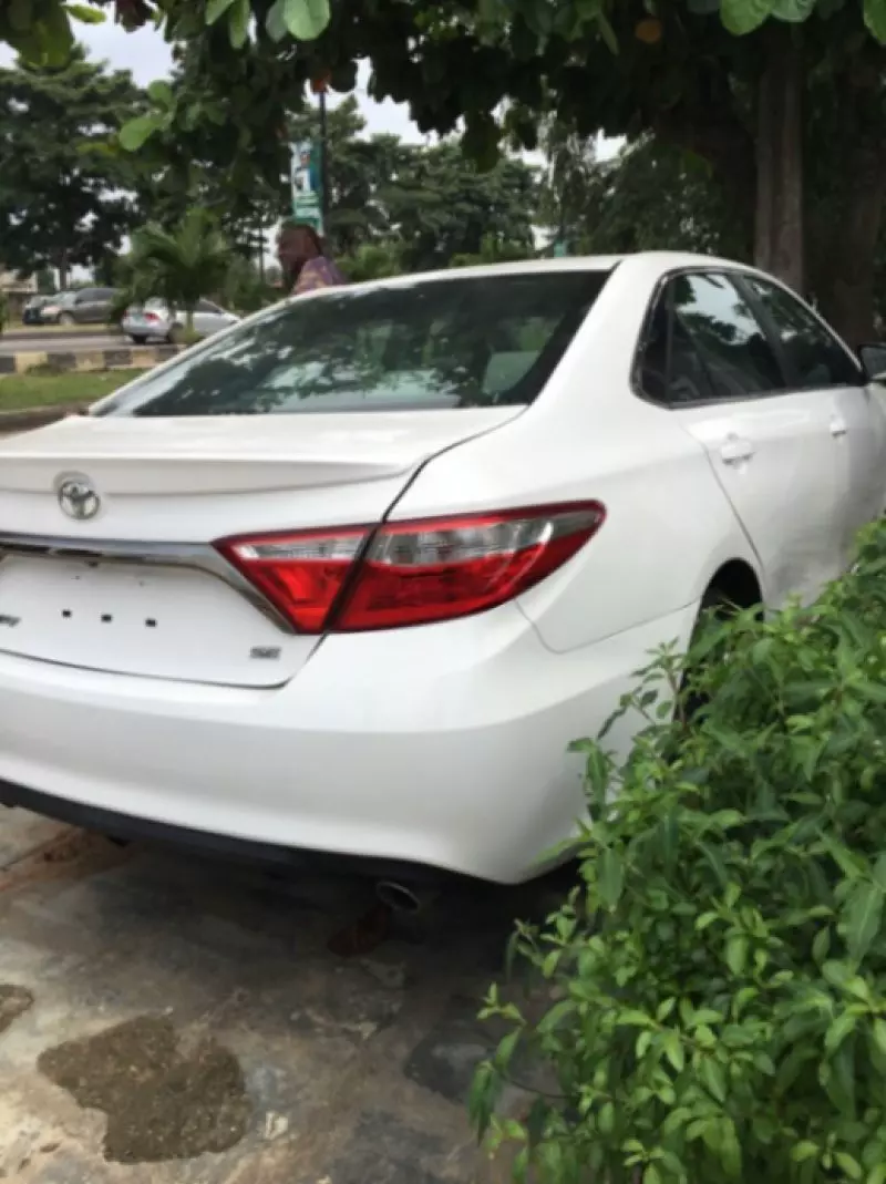 Toyota Camry   - 2018
