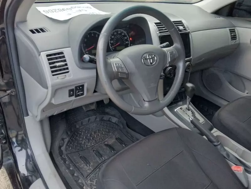 Toyota Corolla   - 2010