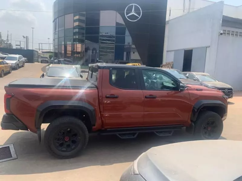 Toyota Tacoma   - 2024