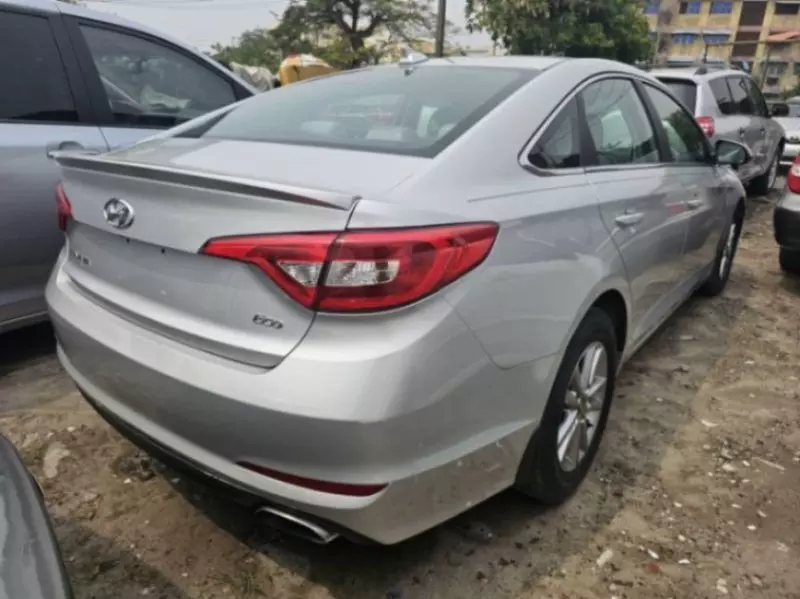 Hyundai Sonata - 2015