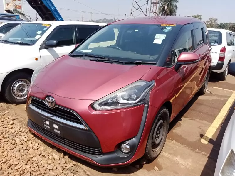 Toyota Sienta   - 2016