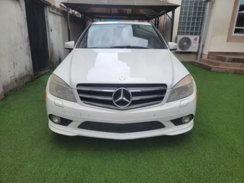 Mercedes-Benz C 300