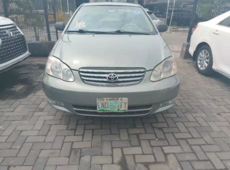 Toyota Corolla   - 2006