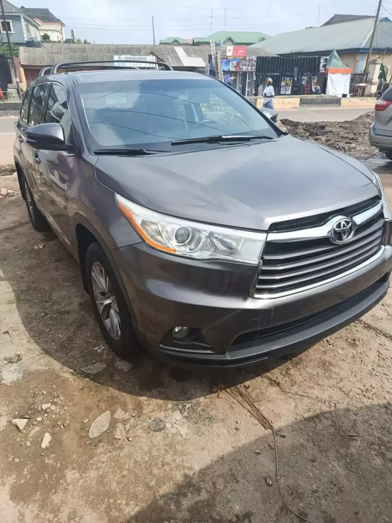 Toyota Highlander - 2016