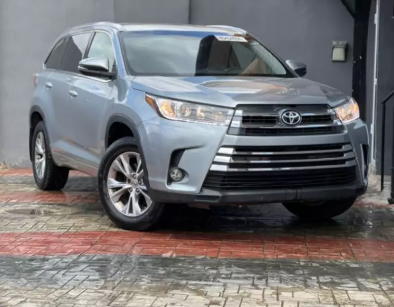 Toyota Highlander   - 2015