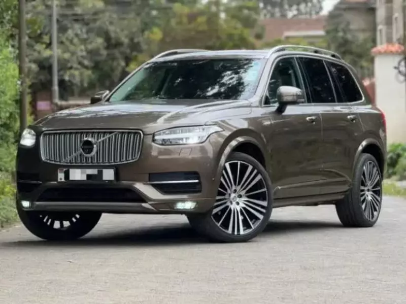 Volvo XC90   - 2018