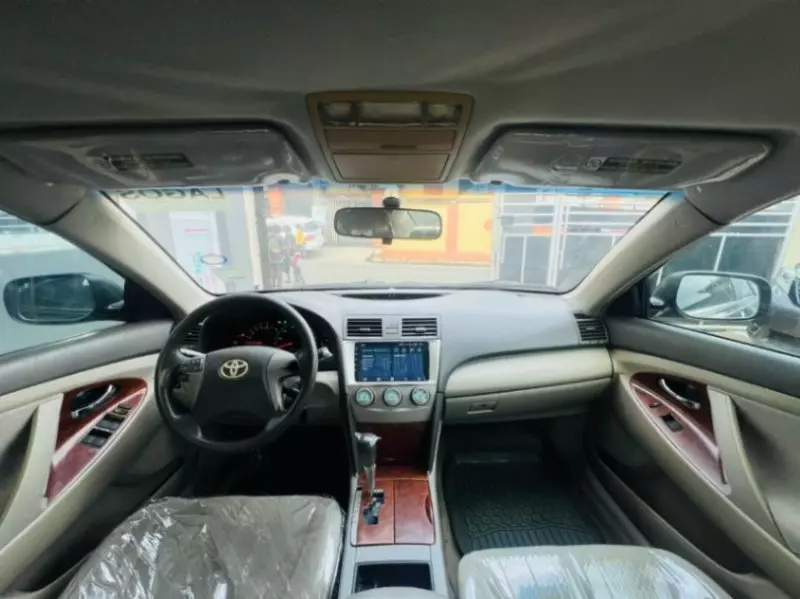Toyota Camry   - 2014