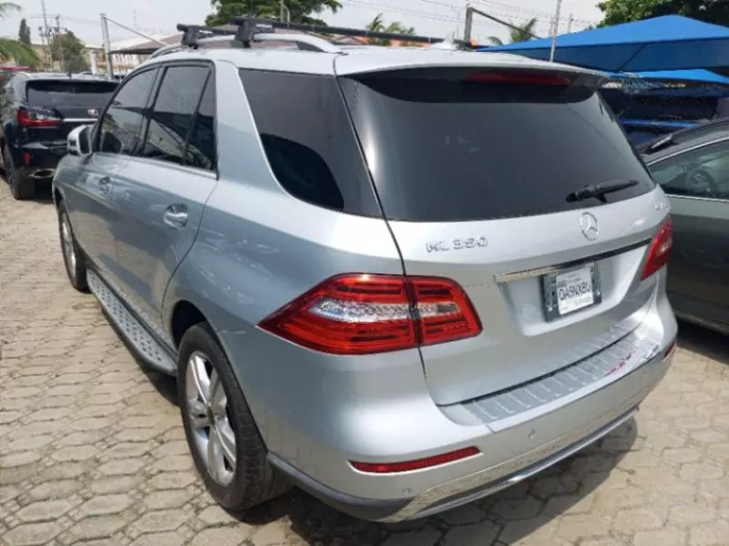 Mercedes-Benz ML 350