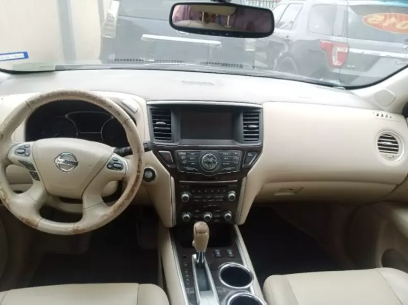 Nissan Pathfinder   - 2015