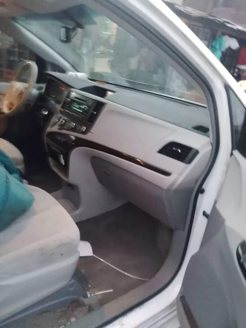 Toyota Sienna   - 2008
