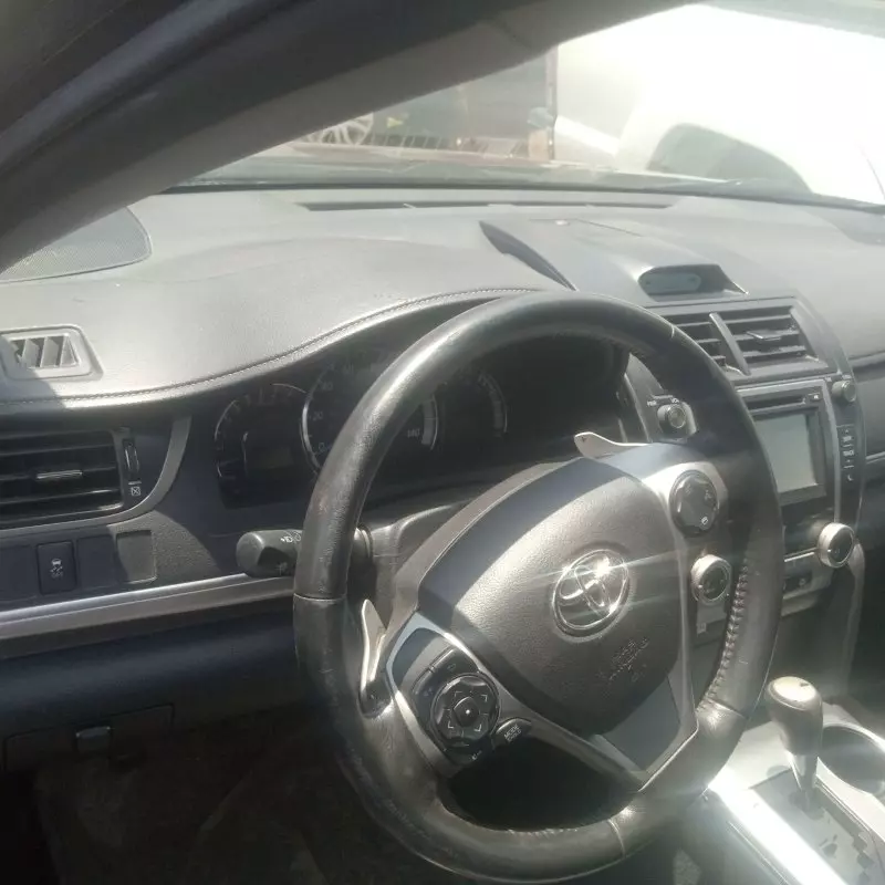 Toyota Camry   - 2014