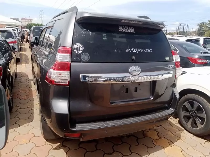 Toyota Landcruiser Prado   - 2015