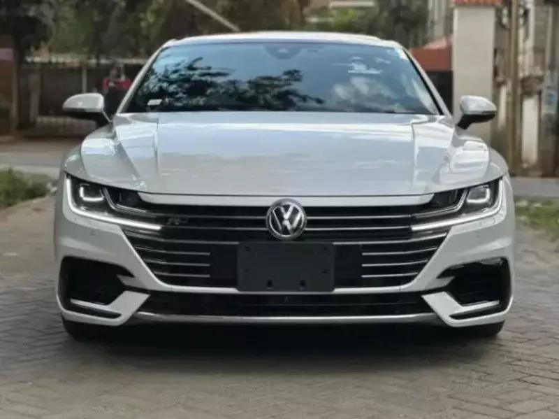Volkswagen Arteon   - 2019
