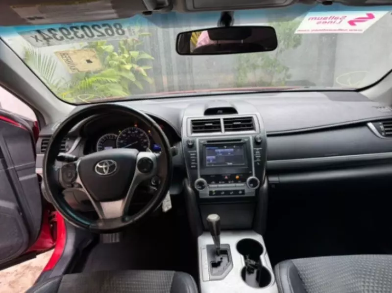 Toyota Camry   - 2014