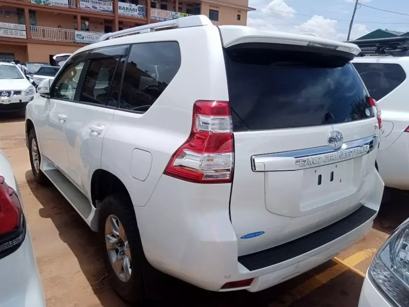 Toyota Landcruiser Prado   - 2017