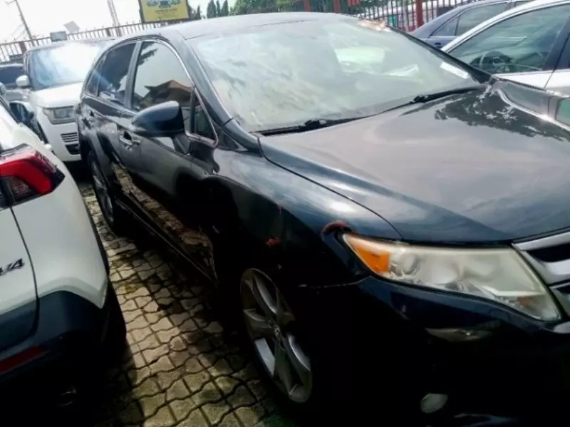 Toyota Venza   - 2013