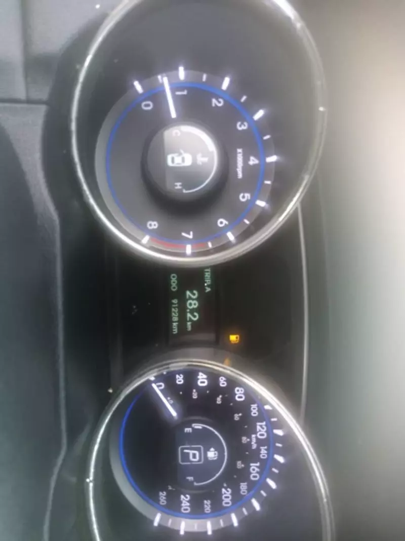 Hyundai Sonata   - 2012