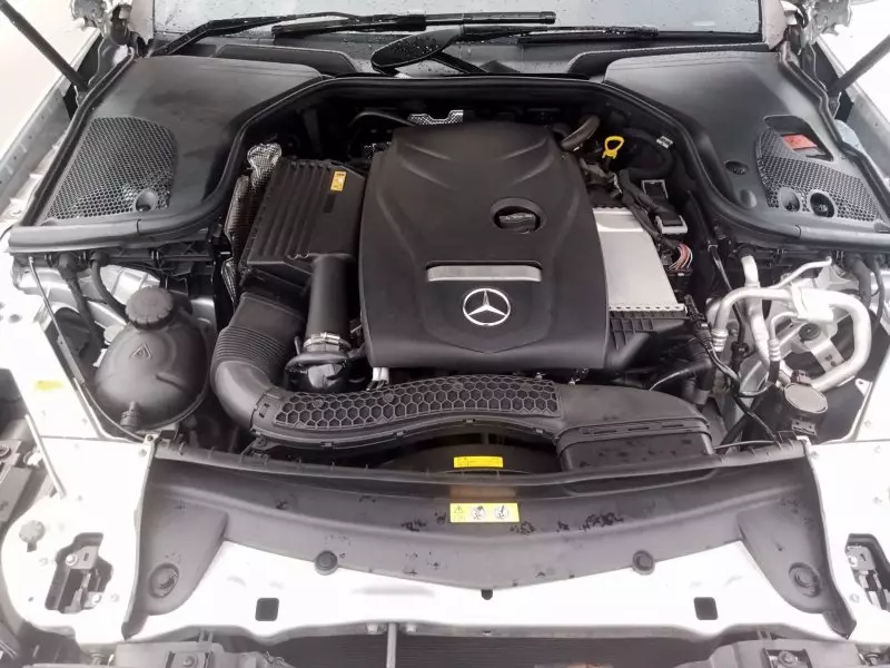 Mercedes-Benz E 200 - 2016