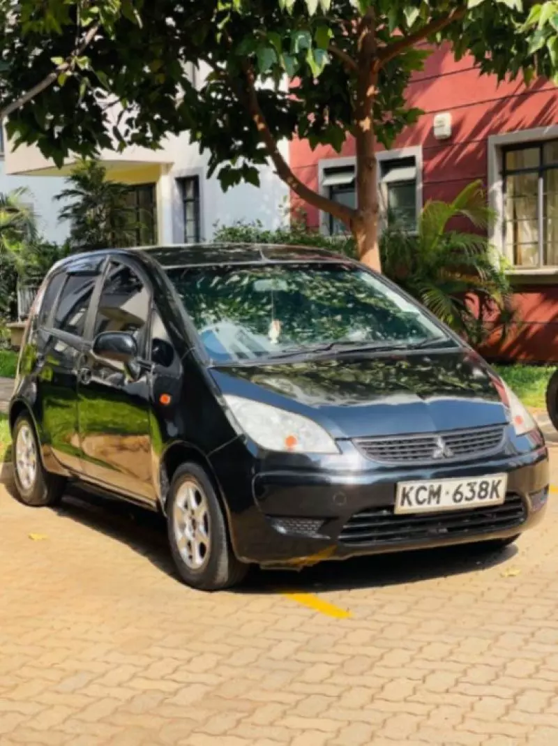 Mitsubishi Colt   - 2010