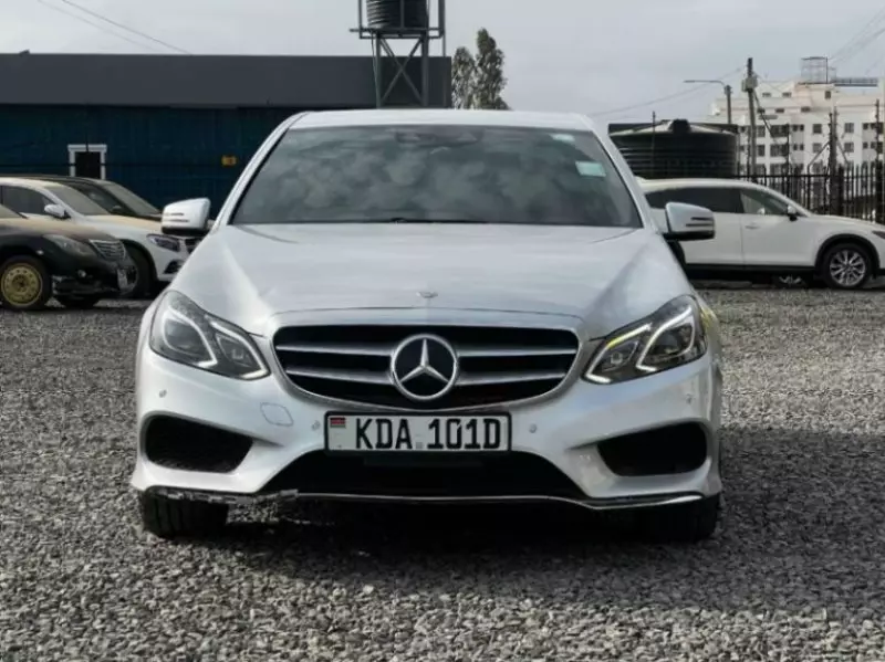 Mercedes-Benz E250 - 2013