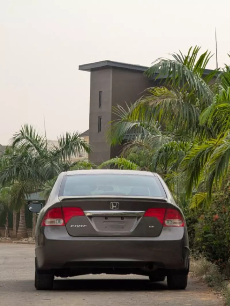 Honda Civic   - 2011